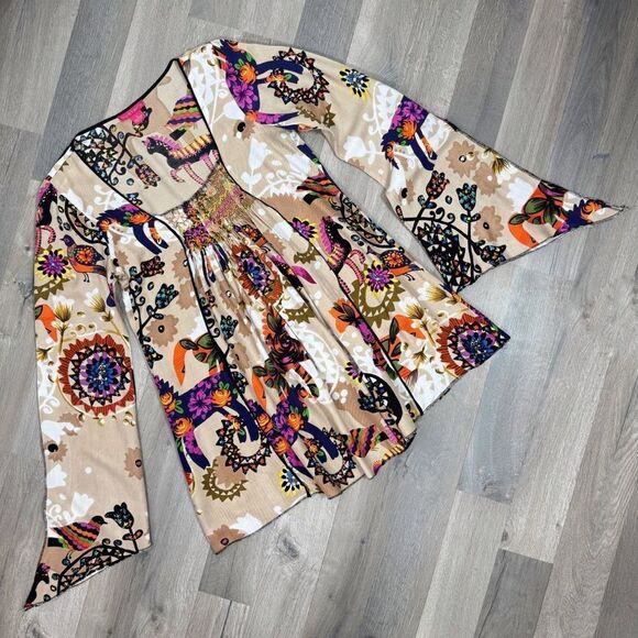 Mystery Mexican Print Smocked Top Bell Sleeve Tunic Shirt Tan Multi Medium - Picture 13 of 13